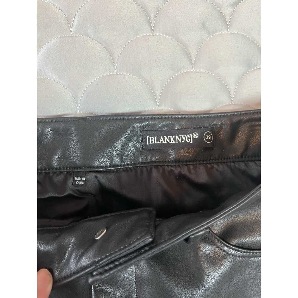 Women Y2K brand Blanknyc Black Leather Mini Skirt Size 29 Western Rocker Chic - Picture 3 of 7